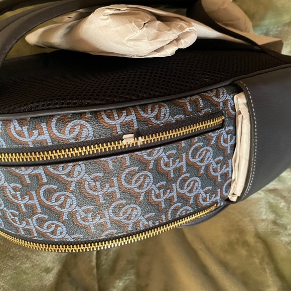 NWT COACH MGRM CT BKP NAVY. - Picture 4 of 9